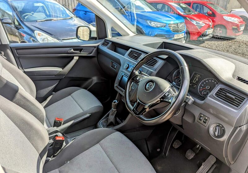 VOLKSWAGEN CADDY