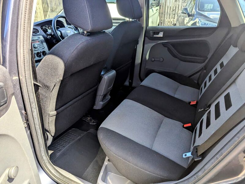 FORD FOCUS