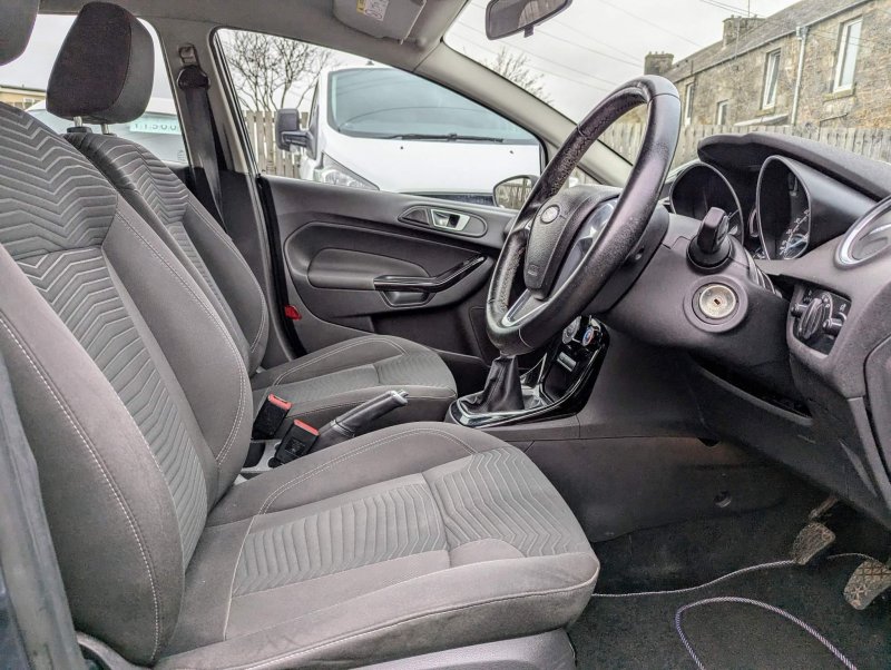 FORD FIESTA