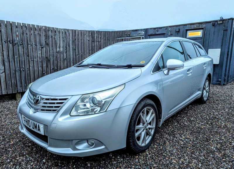 TOYOTA AVENSIS