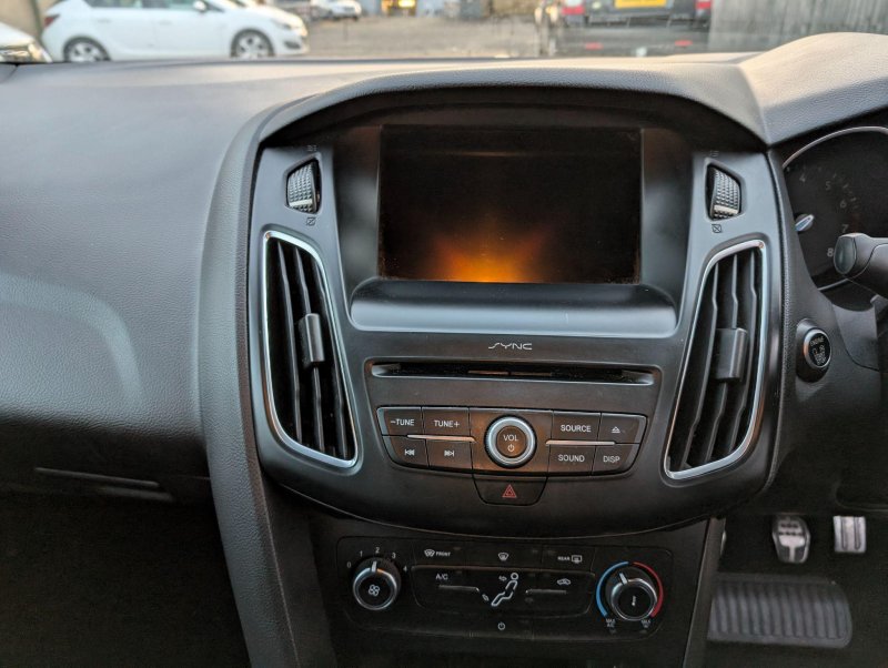 FORD FOCUS