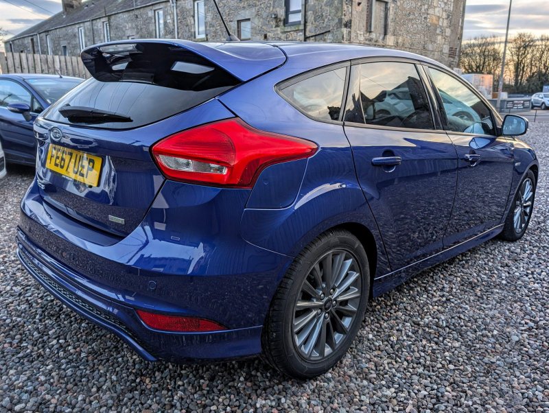 FORD FOCUS