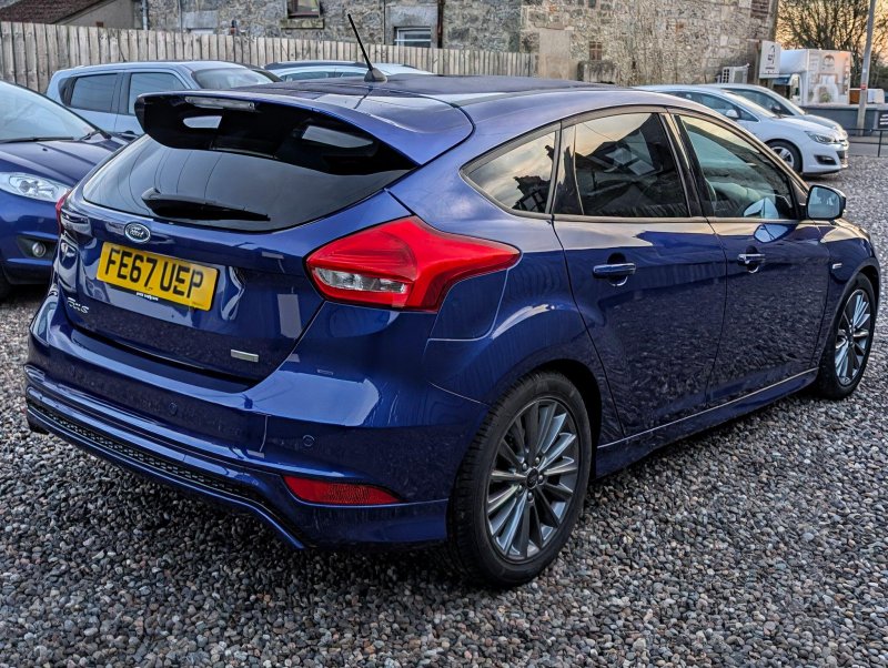 FORD FOCUS