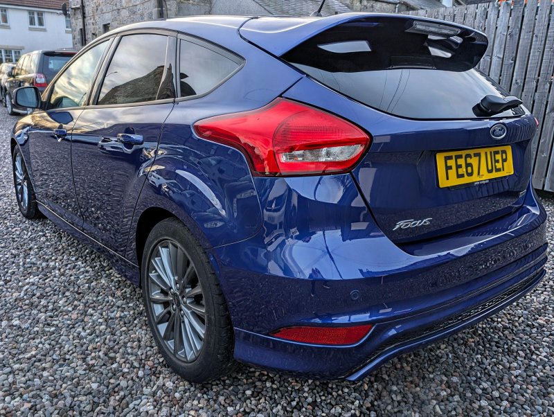 FORD FOCUS