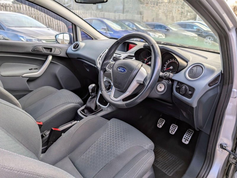 FORD FIESTA