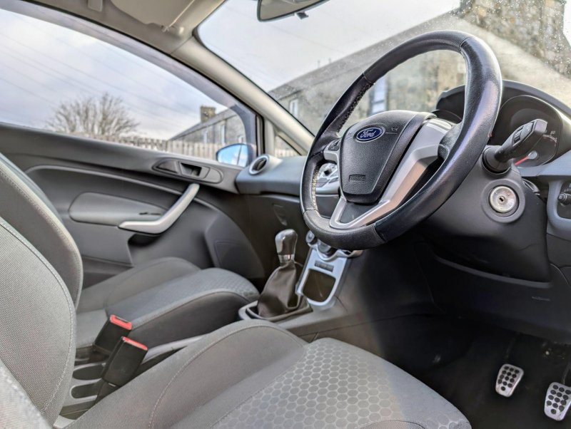 FORD FIESTA