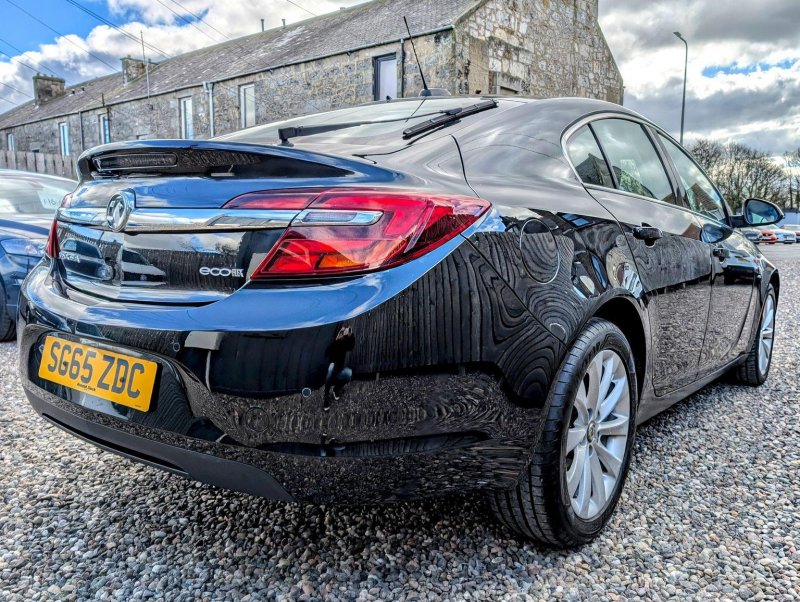 VAUXHALL INSIGNIA
