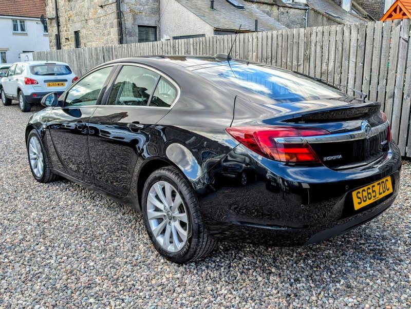 VAUXHALL INSIGNIA