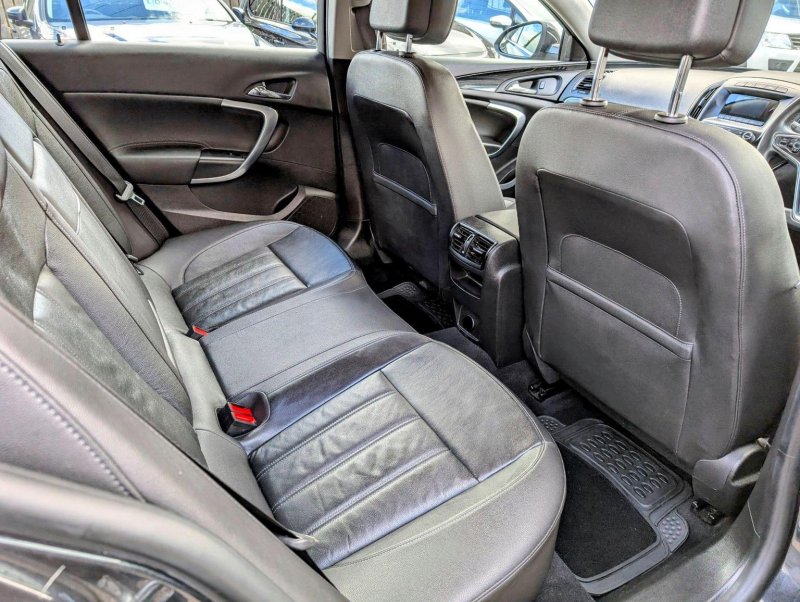 VAUXHALL INSIGNIA
