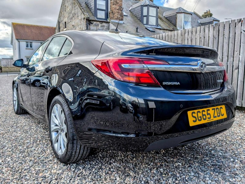 VAUXHALL INSIGNIA