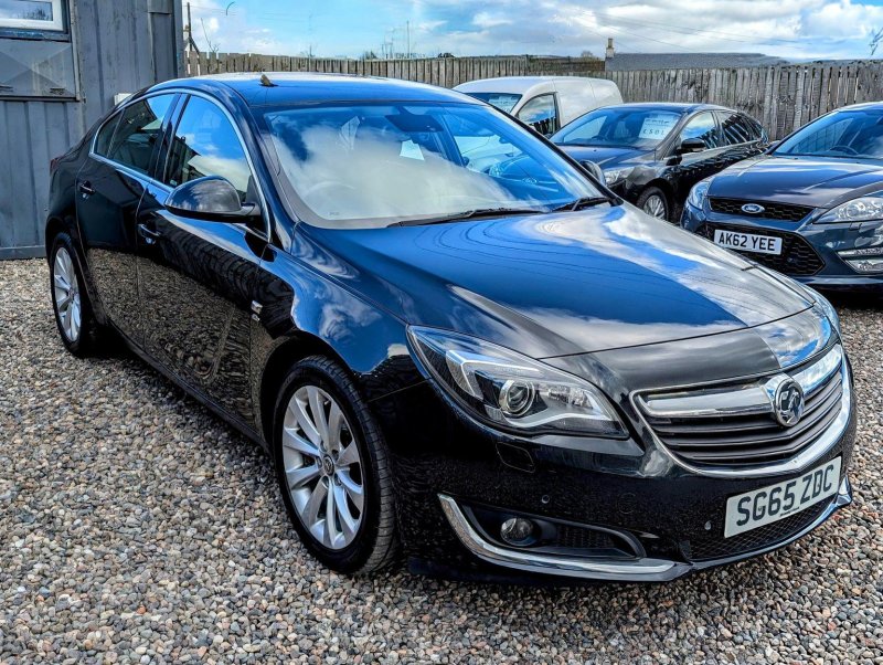VAUXHALL INSIGNIA