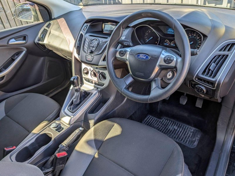 FORD FOCUS