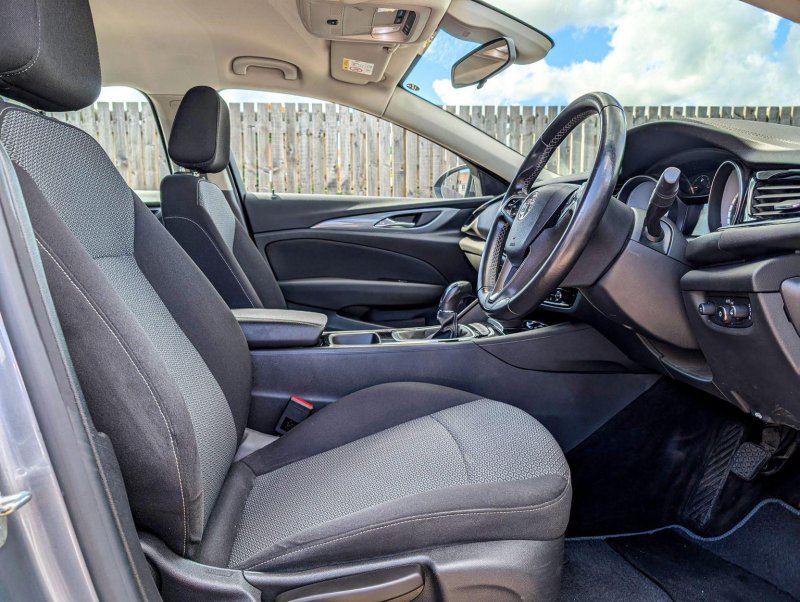 VAUXHALL INSIGNIA