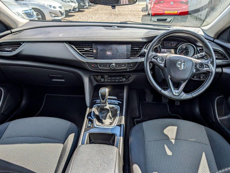VAUXHALL INSIGNIA