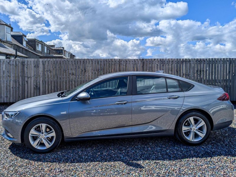 VAUXHALL INSIGNIA