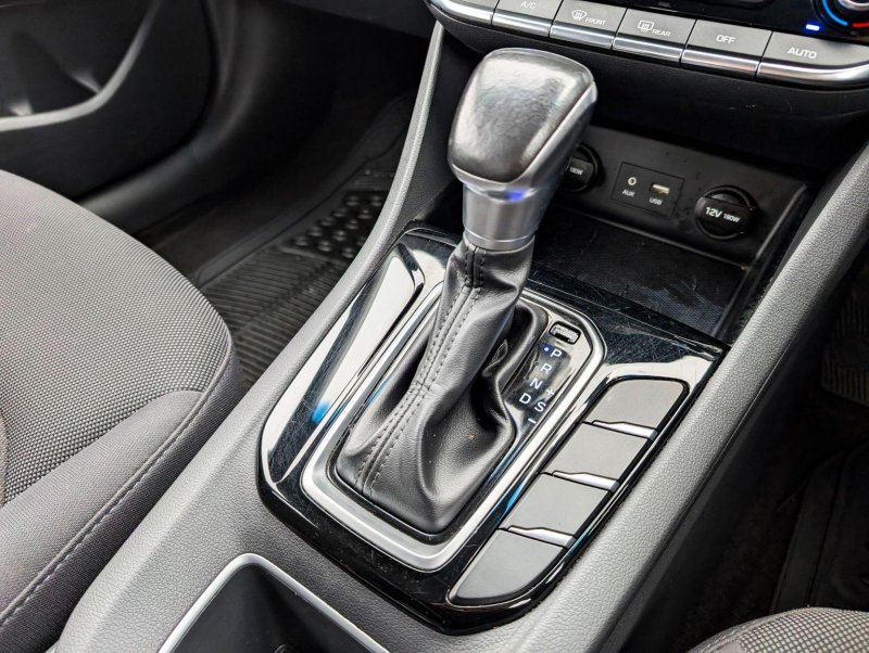 HYUNDAI IONIQ