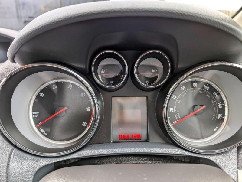 VAUXHALL MOKKA